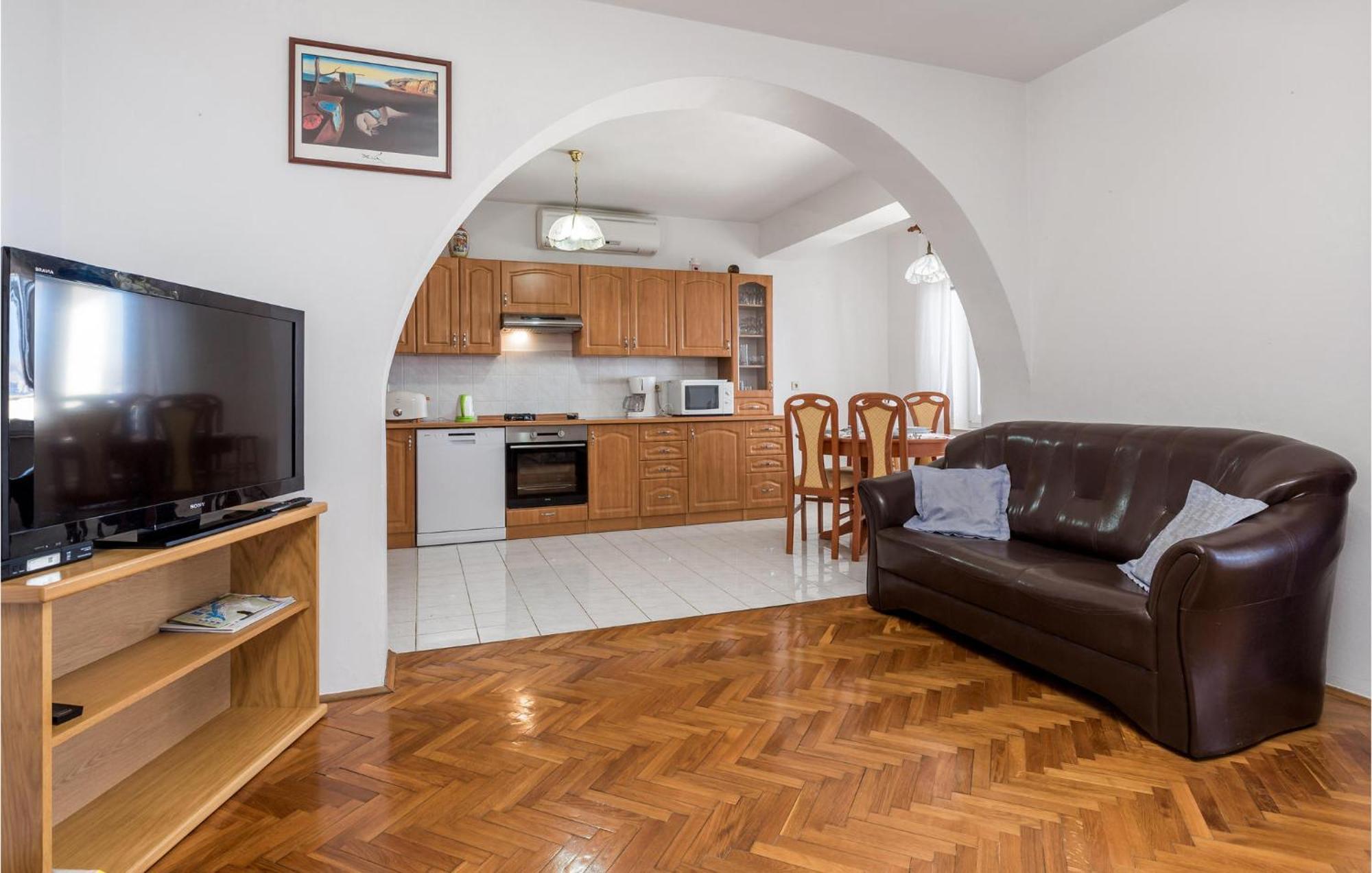 Nice Apartment In Sv,Juraj With Kitchen Sveti Juraj Exteriör bild